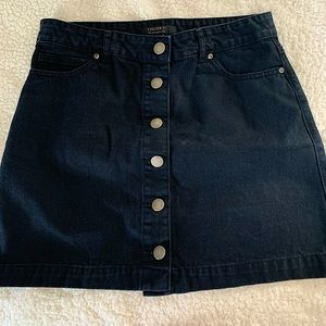 Forever 21 Black Mini Skirt!